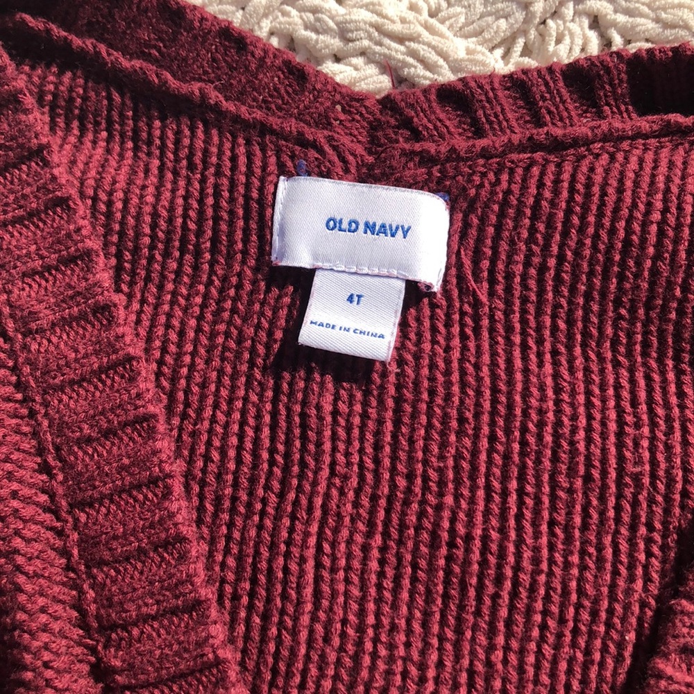 Old navy maroon knit cardigan - Picture 2 of 4